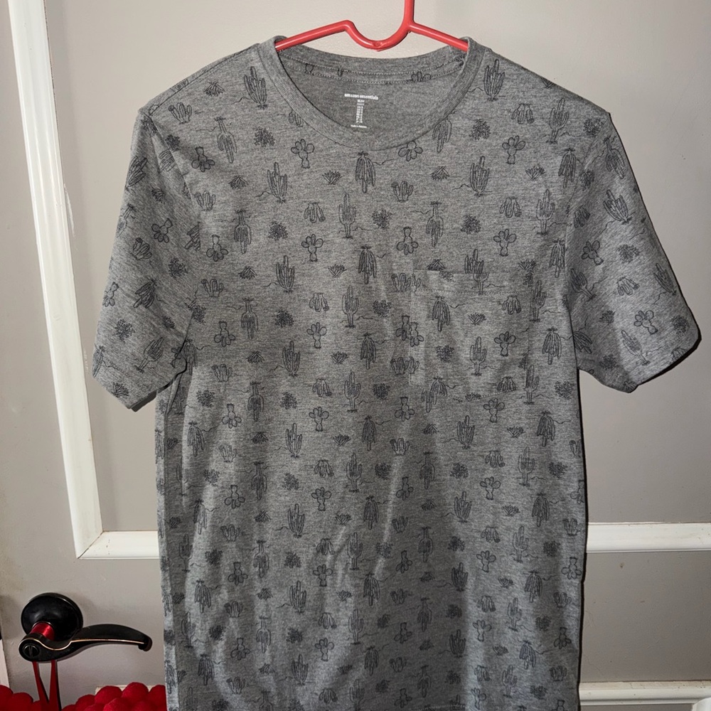 Amazon Essentials Gray Cactus Pattern T-Shirt - Picture 5 of 6